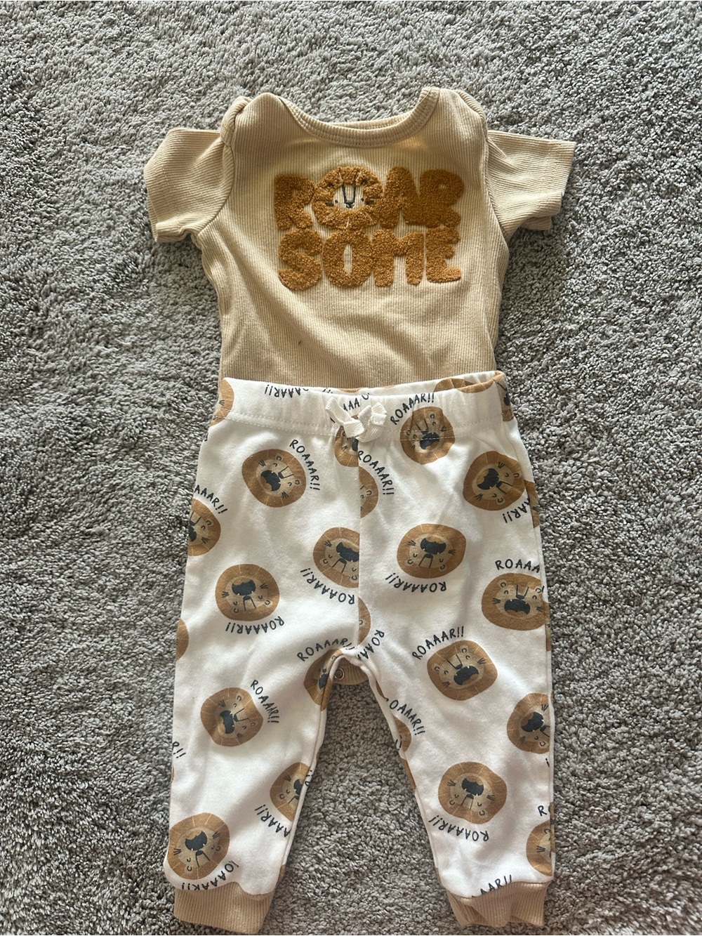 Bon Bebe Cream and Tan Lion Matching Set